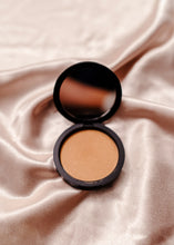 Load image into Gallery viewer, Bronzer